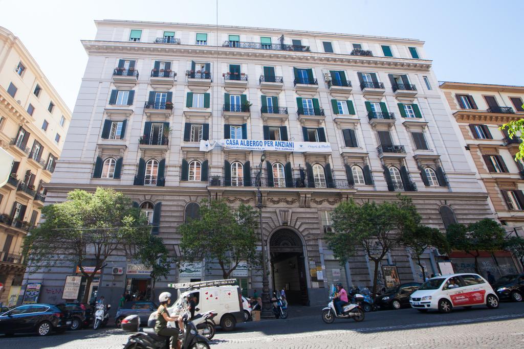Bovio Prestige Apartments Naples Luaran gambar